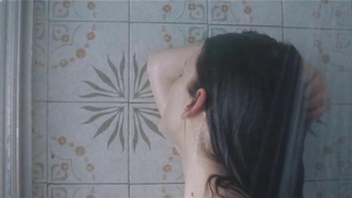 Mélanie Laurent nue, scène de La chambre des morts (2007)