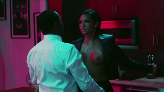 Cassie Ventura desnuda, escena de 3AM (2015)