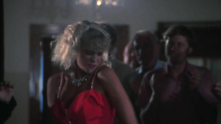 Kristi Somers desnuda, escena de Tomboy (1985)