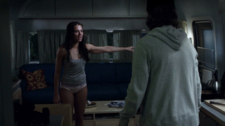 Trieste Kelly Dunn sexy, escena de Banshee s02e02 (2014)