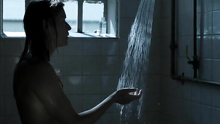 Ivana Milicevic nuda, scena da Banshee s02e05 (2014)