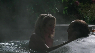 Rachael Taylor sexy, escena de sexo de Gold (2016)