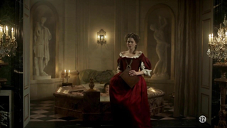 Anna Brewster nackt, erotische Szene aus Versailles s02e01 (2017)