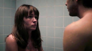 Britt Robertson desnuda, escena de sexo de Girlboss s01e08 (2017)