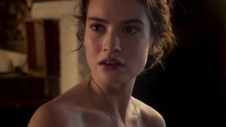 Lily James desnuda, escena de sexo de The Exception (2016)