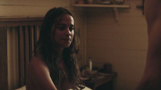 Alicia Vikander sexy, Sexszene aus The Light Between Oceans (2016)