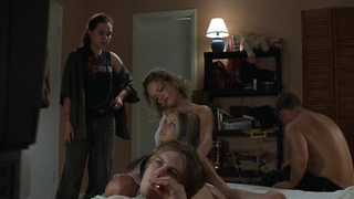 Kelli Garner nuda, scena erotica di Bully (2001)